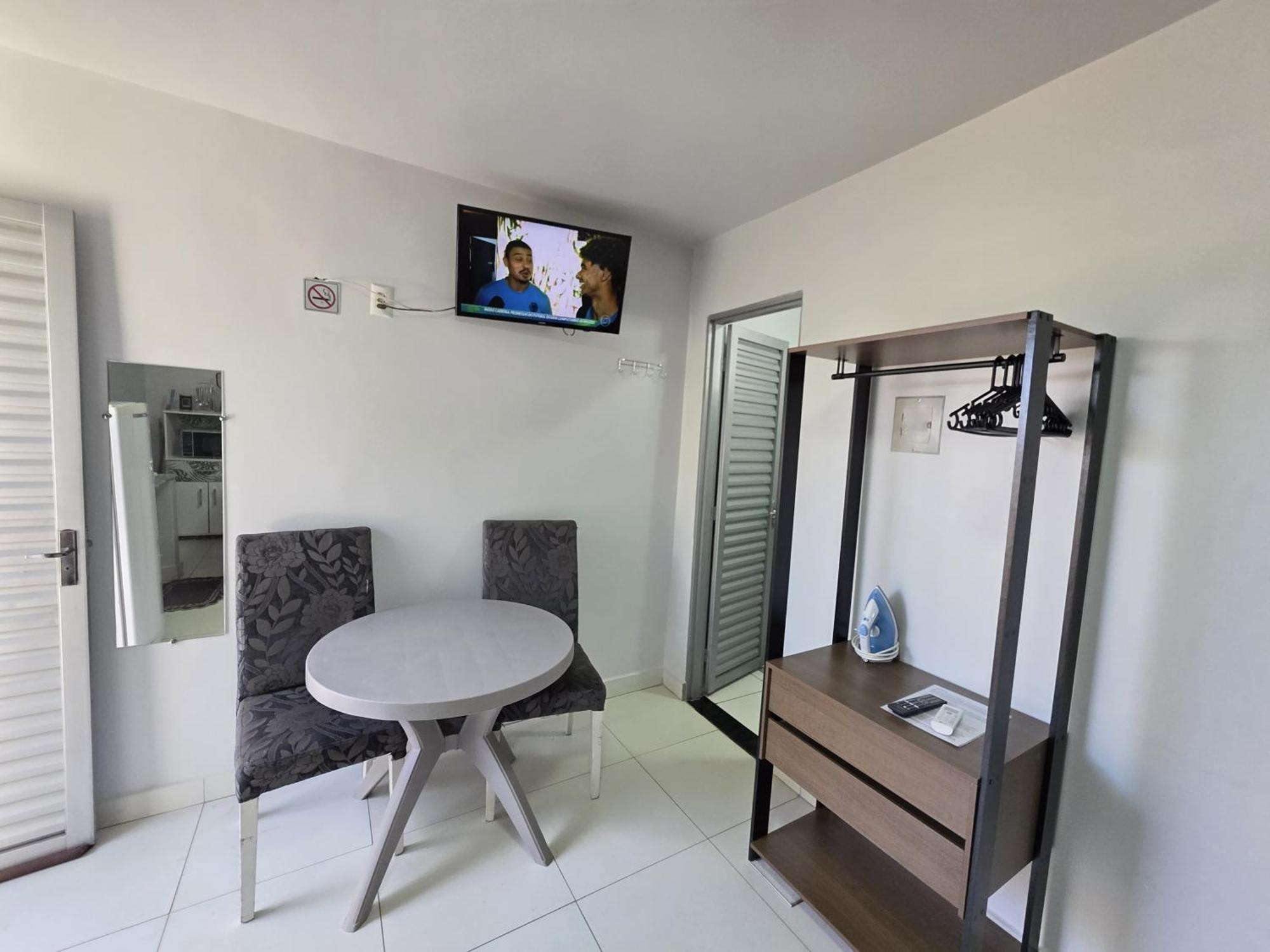 Villa Suite1 Privativa Climatizada Mobiliada Com Garagem E Wi-fi Goiania
